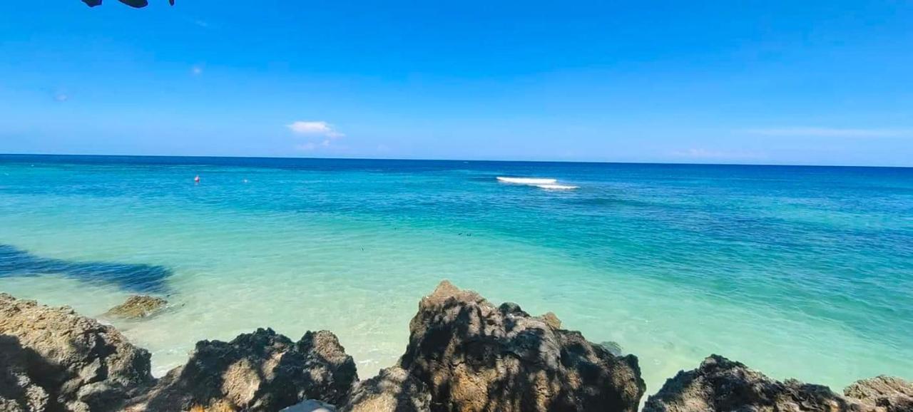 Traditional Private Guesthouse In Patar Beach Bolinao Exterior photo